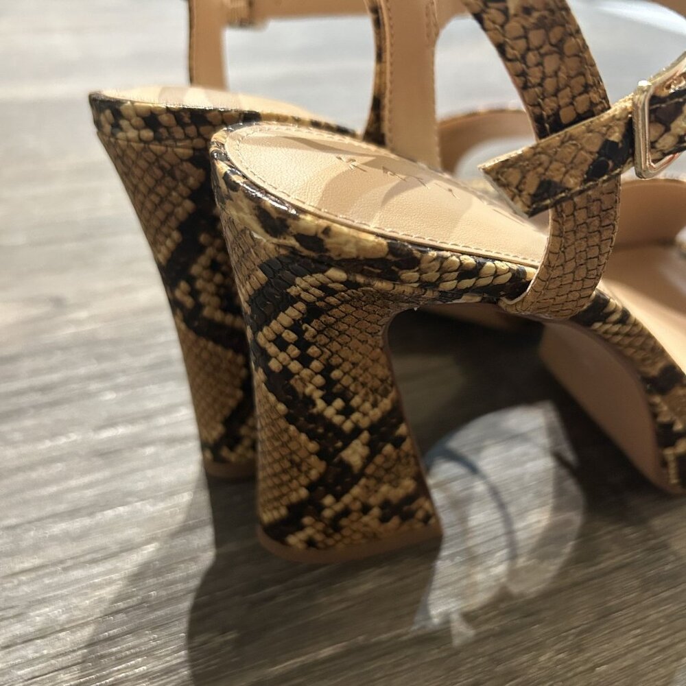 Katy Perry Size 7 37 Square Platform Sandals Snake Print Brown Tan Chunky Heels - Picture 11 of 16